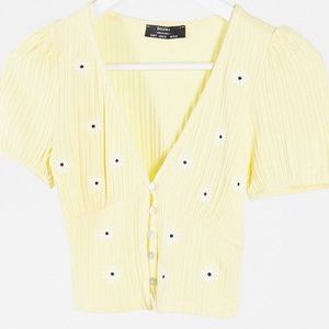 NWT Cropped Daisy Top